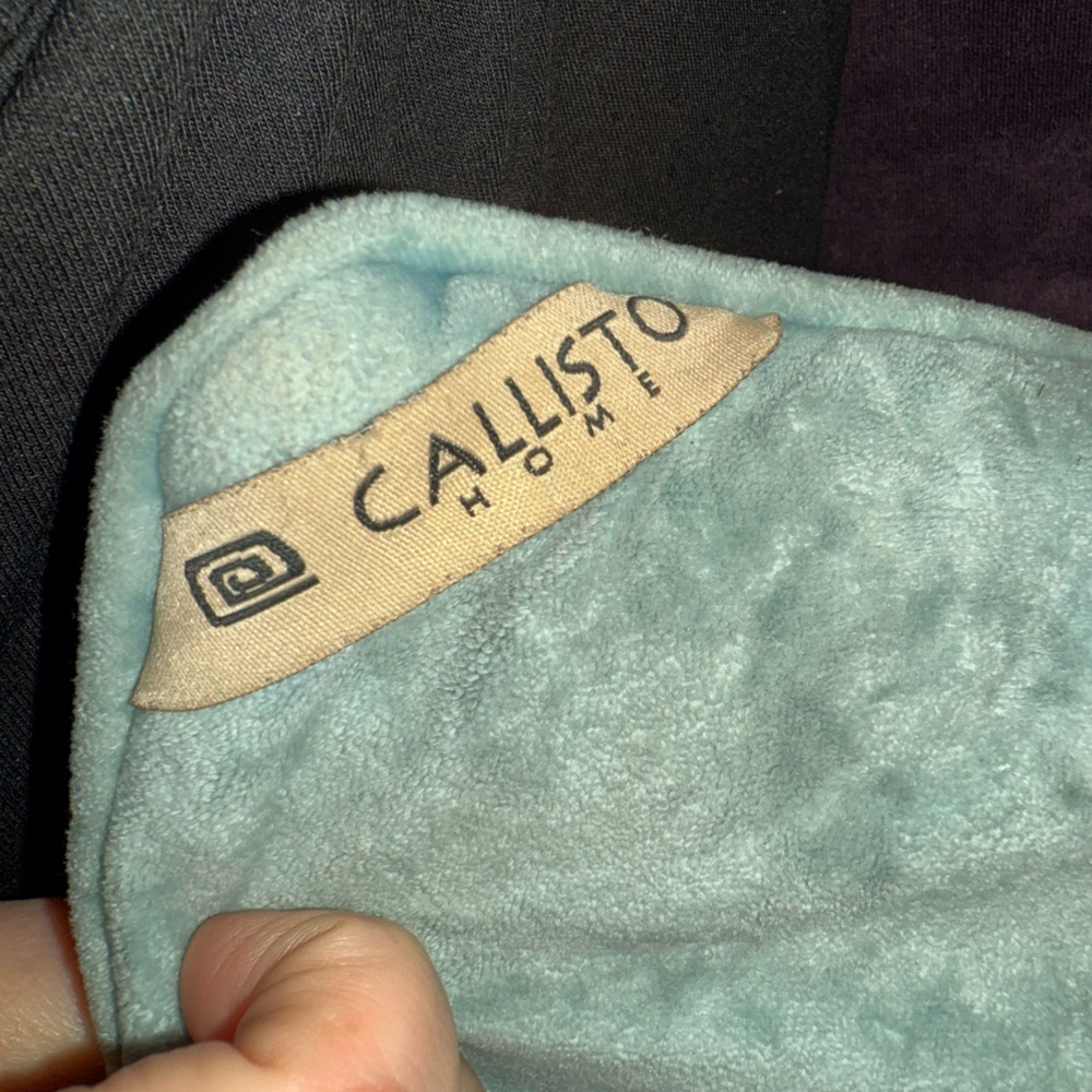 4X CALLISTO HOME 24" X 24" SET OF 4 POWDER BLUE VELVET FEATHER PILLOWS GUC HEAVY